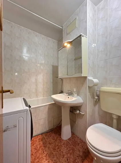 Apartament 3 camere decomandat Theodor Pallady 5/10, centrala proprie