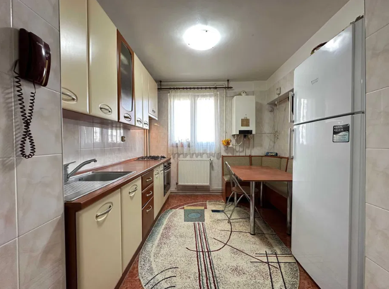 Apartament 3 camere decomandat Theodor Pallady 5/10, centrala proprie