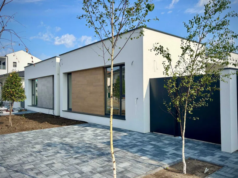 Proprietar!Duplex intabulat,cu 4 camere,gradina interioara,435mp teren