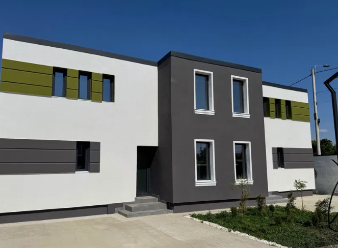 Casa noua de vanzare in oras la gata tip duplex 135000€tva inclus21%