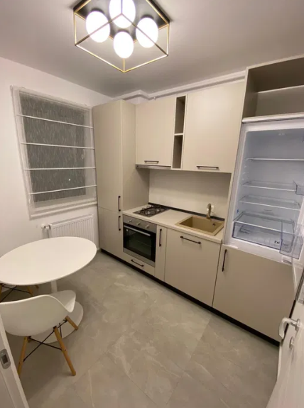 arsoniera spatioasa/ Studio Hils Pallady| metrou la scara| totul nou