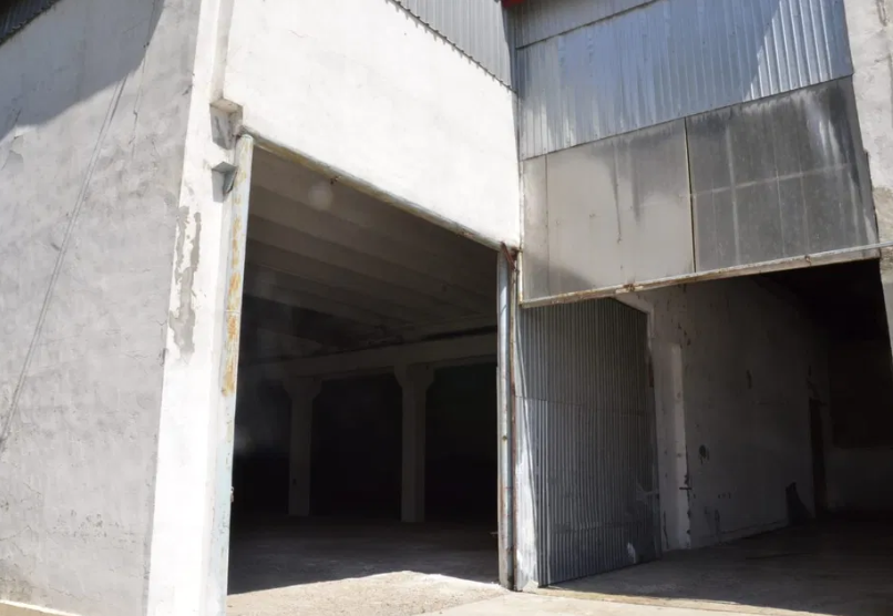 Vând inchiriez hală industrială