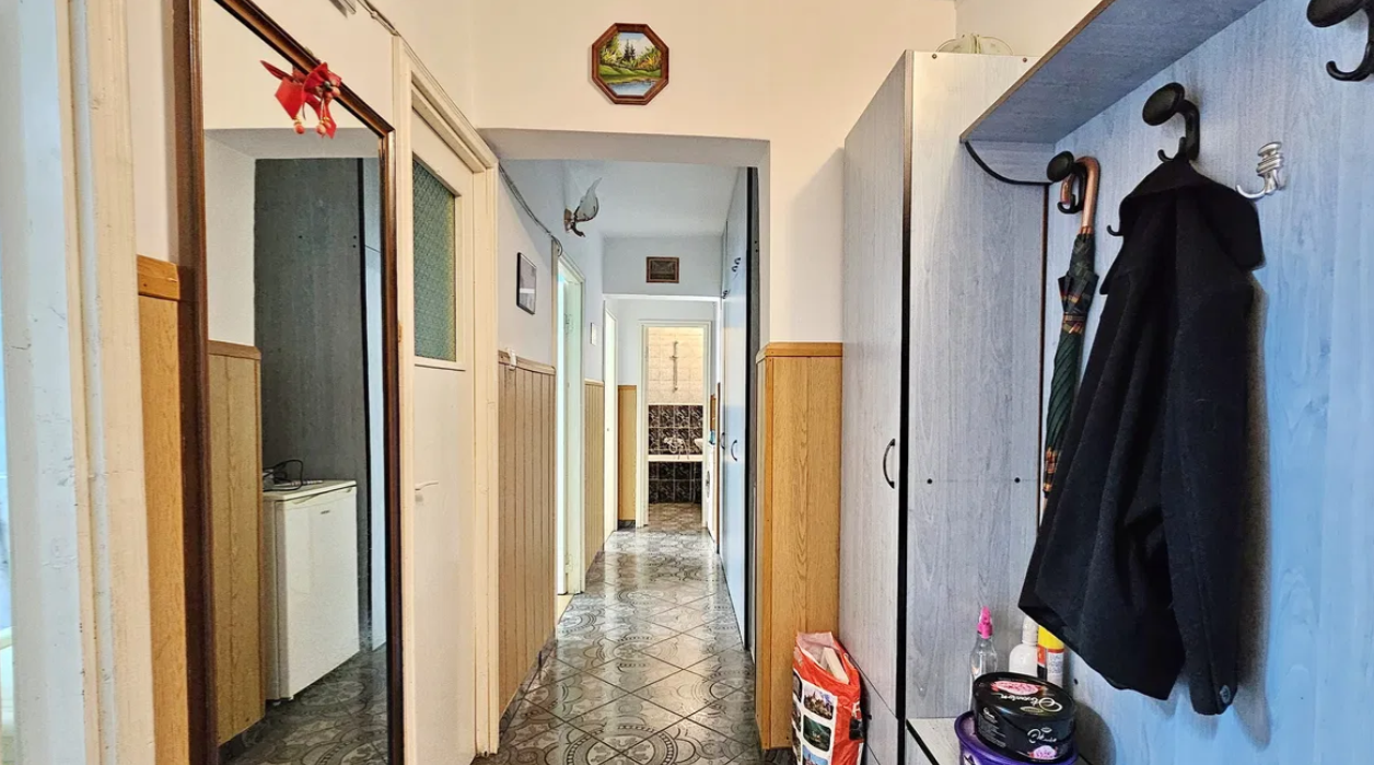 Apartament decomandat 3 camere 76mp, Racadau, liber la vanzare