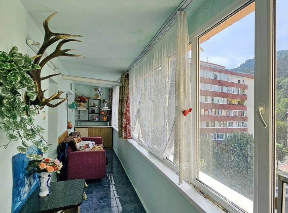 Apartament decomandat 3 camere 76mp, Racadau, liber la vanzare
