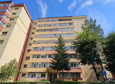 Apartament decomandat 3 camere 76mp, Racadau, liber la vanzare