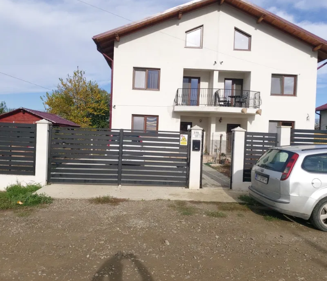 Se vinde casa din duplex in Botosani