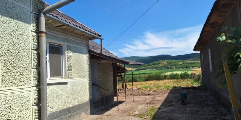 Casa cu teren de vanzarare (langa Dej, jud. Cluj)