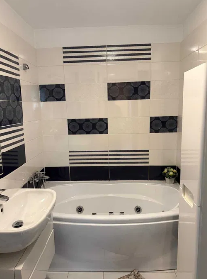 PF vand apartament 3 cam, 70 mp, str. Gorunului in zona The Office