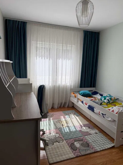 PF vand apartament 3 cam, 70 mp, str. Gorunului in zona The Office