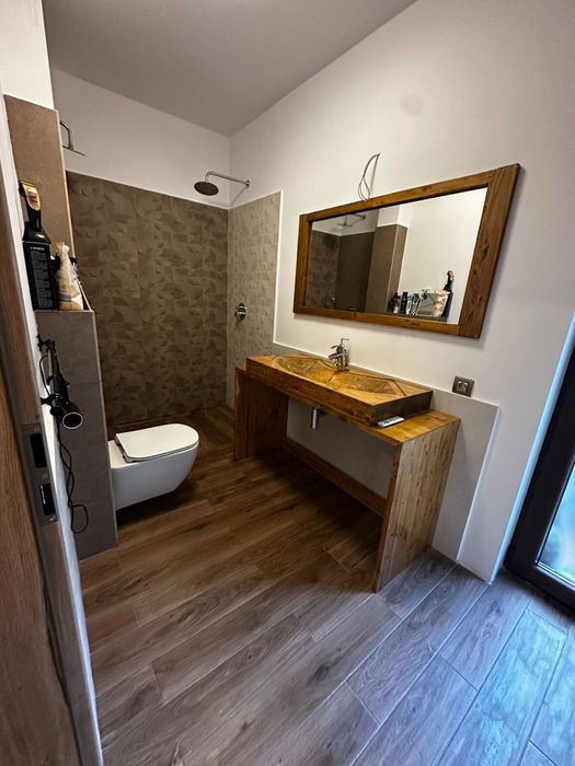 Vand apartament 56 mp pe calea timisoarei la soseaua principala.
